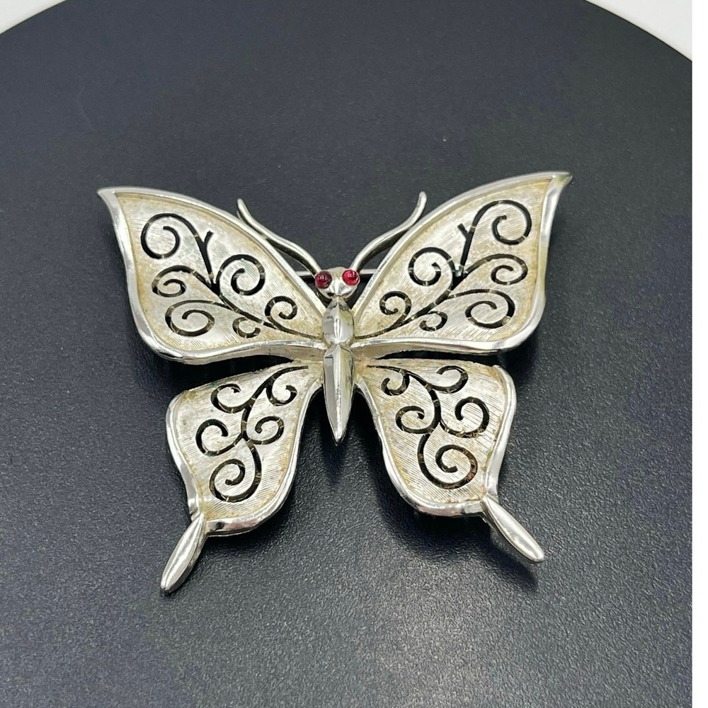 CROWN‎ TRIFARI Signed Vintage Butterfly Pin Brooch 2.5" Red EyesSilver Tone
